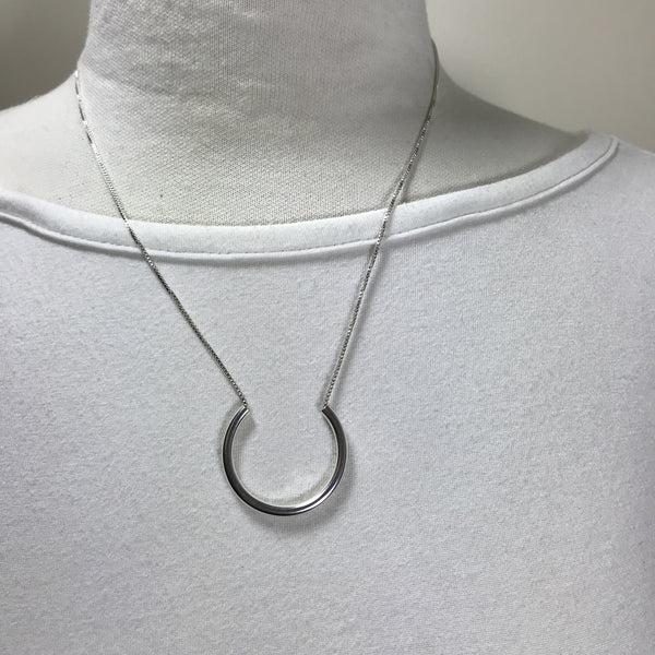 horseshoe pendant sterling silver